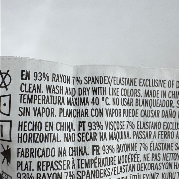 NWOT Forever 21 Ribbed Gray T-Shirt w/Handmade Disney Cinderella Design - Picture 6 of 7